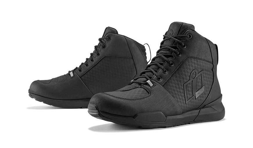 PROTECT YOUR FEET IN STYLE: PERFECT BOOTS FOR RIDING YOUR MOTORCYCLE